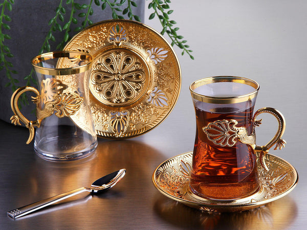 https://www.eliteturkishbazaar.com/cdn/shop/products/Sefa-6-Person-Tea-Set-eliteturkishbazaar_grande.jpg?v=1683065443